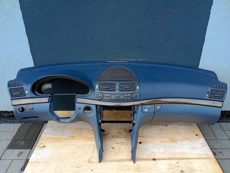 konsola deska rozdzielcza schowek pasażera dekor panel nawiewu mercedes w211 e-klassa