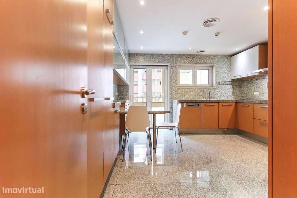 4-Bedroom Apartment in Laranjeiras