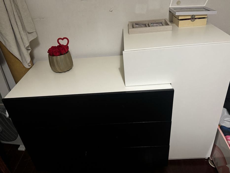 Quarto completo e praticamente novo