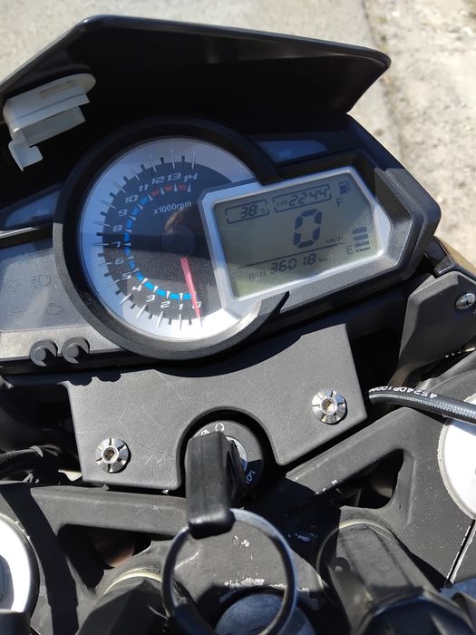 Benelli Bn302 Vermelha e Preta