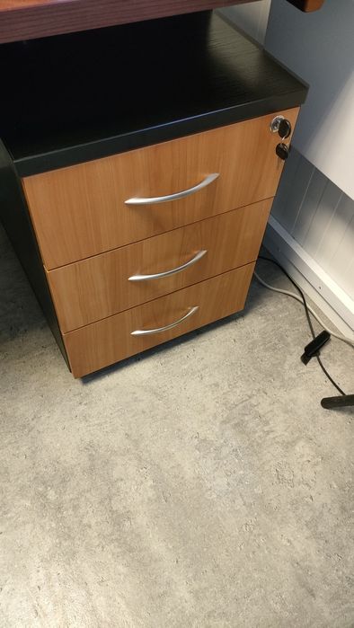 Słupek biurowy z 3 szufladami mebel biurowy