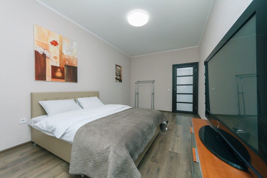 Скидки!!! Посуточно,Новая , Видовая квартира люкс Позняки, Пчелки