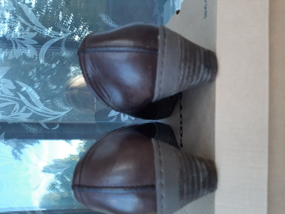 Туфли кожанные на танкетке р.36 Clarks