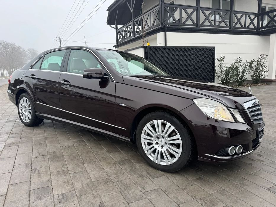 Mercedes-Benz Klasa E W212 ELEGANCE,Tapicerka skórzana,Nawigacja,czujniki parkowania,