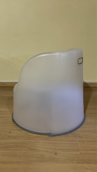 Poltrona em poliuretano (design K & M Hagberg)