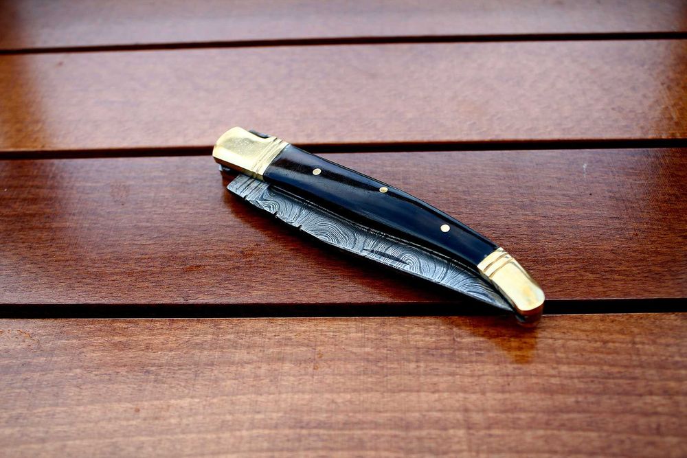 Нож складной дамаск. В чехле