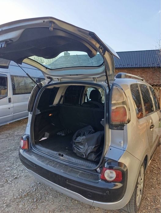 Продаж економного авто