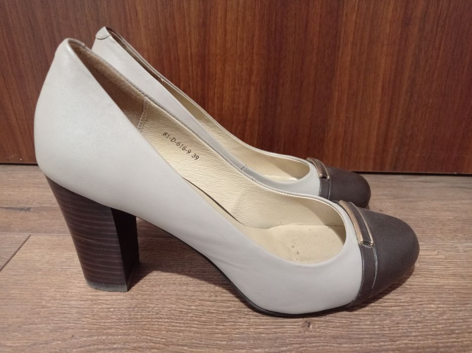 Czółenka Wittchen r. 39 półbuty beż brąz Hand Made skóra naturalna