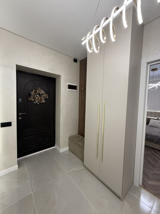 Продаж!Вишукана,дизайнерська 2к квартира біляТЦ Арсен Івано-Франківськ