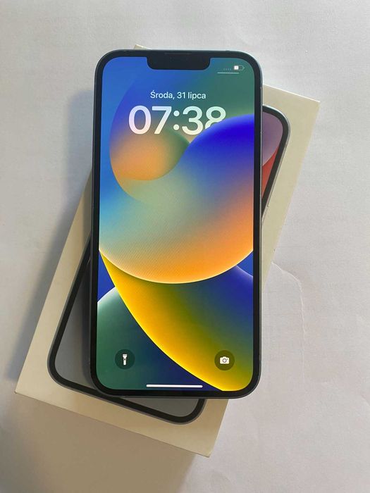 iPhone 14 w kolorze niebieskim, pamięć 512 GB.
