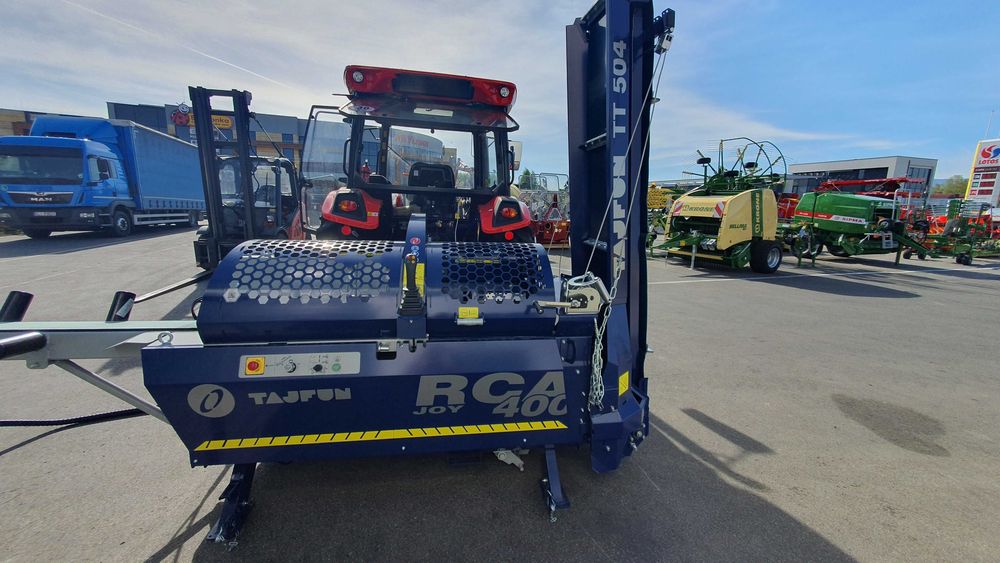 Piło-Łuparka Tajfun RCA 400 - W opcji Stół podawczy, Odciąg trocin