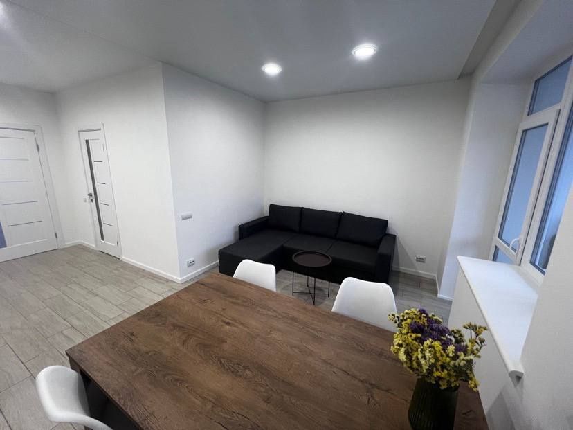 Здам сучасну 3х кімнатну квартиру студію в Центрі!