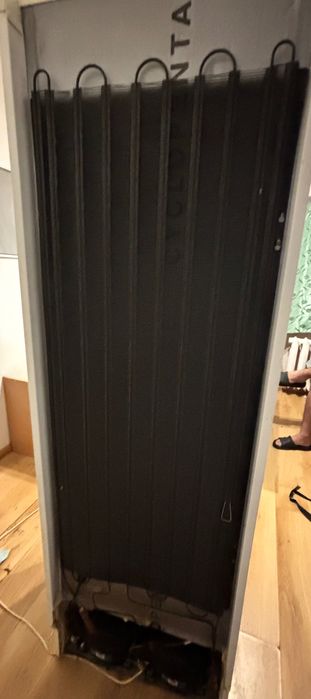 Холодильник Indesit майже новий