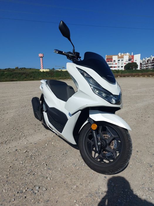 Aluguel/Rent Honda PCX 125 e Yamaha Nmax 65€