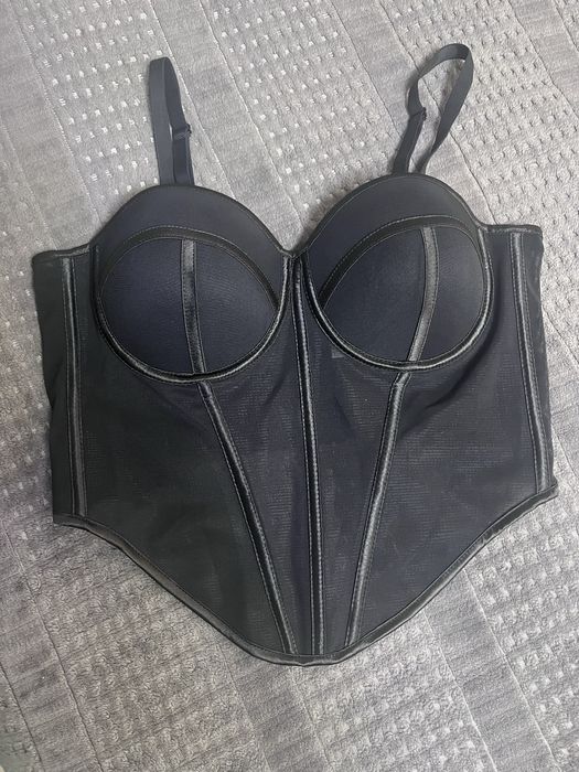 Корсет на л новий