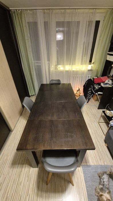 Stół rozkładany  +4 Krzesła