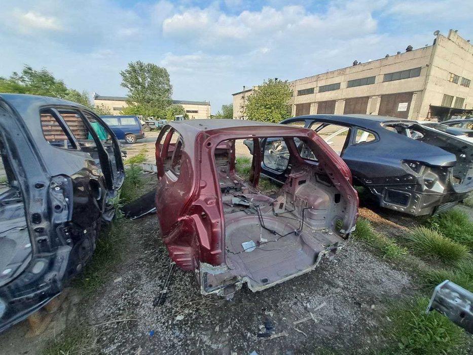 Jeep Cherokee KL Джип Чероки КЛ четверть передняя задняя с разборки