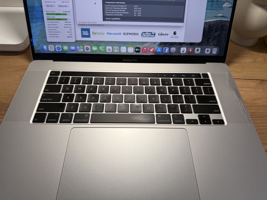 MacBook Pro 16 2019 8-Core i9 32GB RAM 512GB Radeon 4Gb