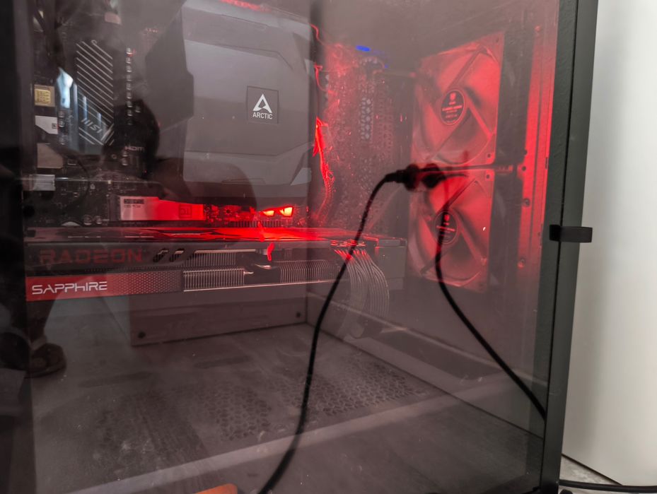 Vende-se Torre PC GAMER 7600x - RX 7800 XT