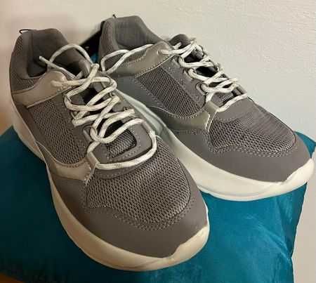 Buty sportowe damskie