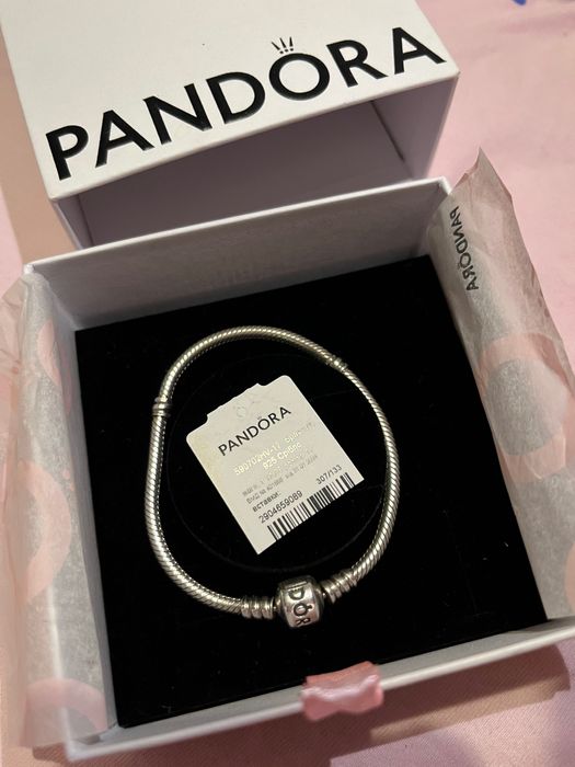 Прикраси від Pandora бу