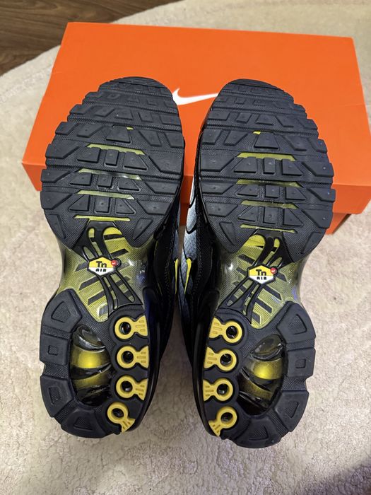 Nike Air Max Tn Plus Black White Yellow DM0032-012