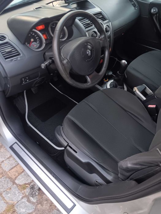 Renault megane 1.4 16v com GPS