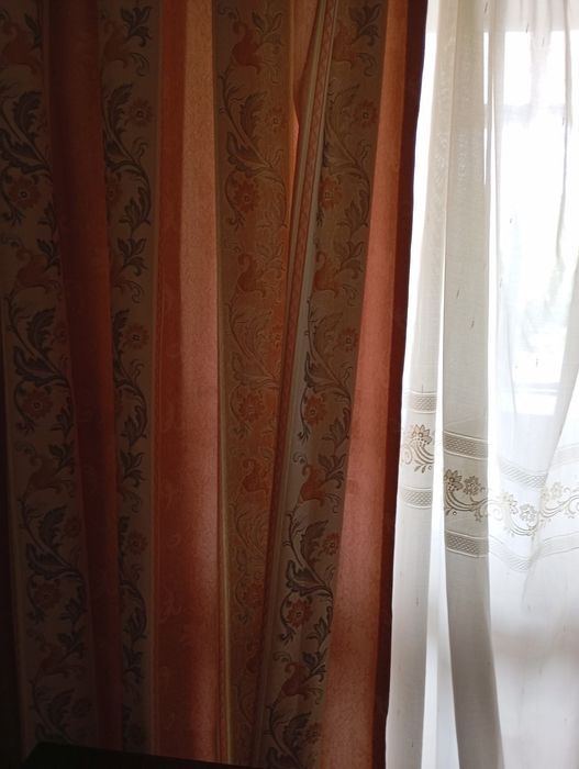 Conjunto de Cortinados Clássicos com Bando (Estilo Sanefa)