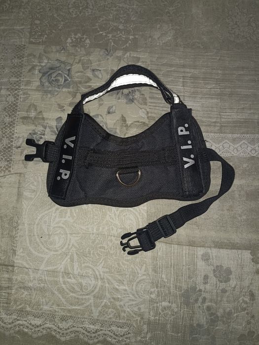 Шлейка для собак чи котів, амуніція  із написом "V.I.P.".