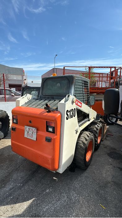 Mini Pá Carregadora Bobcat S130