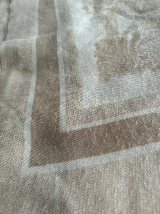 Elegancka chusta beżowa