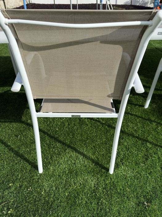 Conjunto mesa exterior com 6 cadeiras – excelente estado