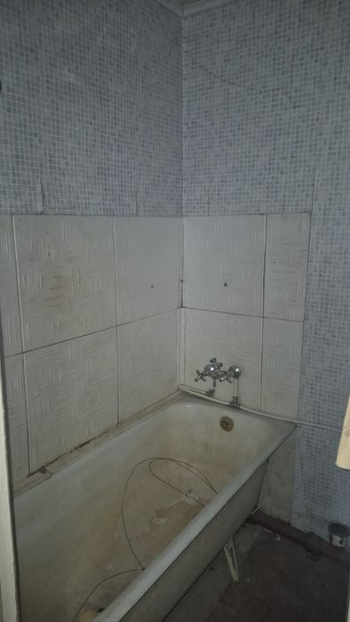 Продам 3-х кімнатну квартиру, р-н Ковельський  під ремонт