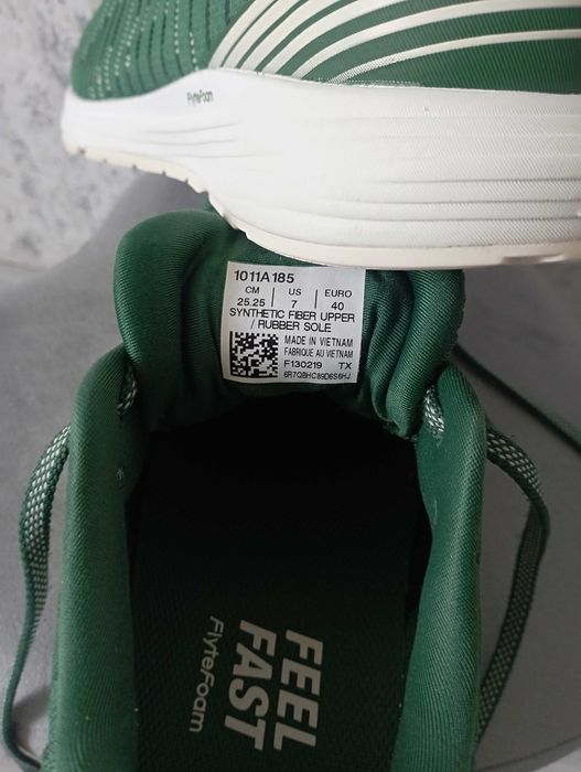 Кросівки ASICS Dyna Flute 3.