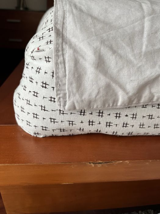 Cama de casal em madeira