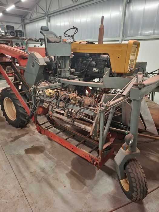 Kombajn do porzeczki KPS 3 całorzędowy