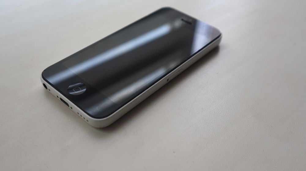 iPhone 5c model A-1532 (на запчастини)