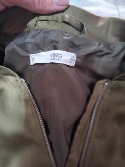 Casaco cetim Mango verde tropa