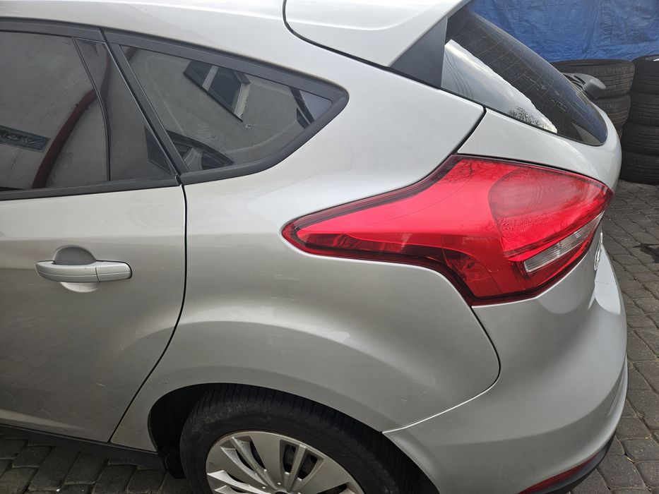 Focus mk3 hb błotnik poszycie ćwiartka