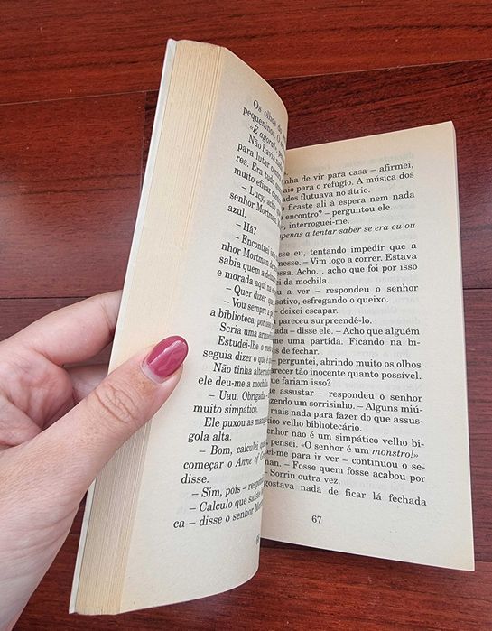 Livro "Arrepios - Terror na Biblioteca" Vol. 8 de R. L. Stine