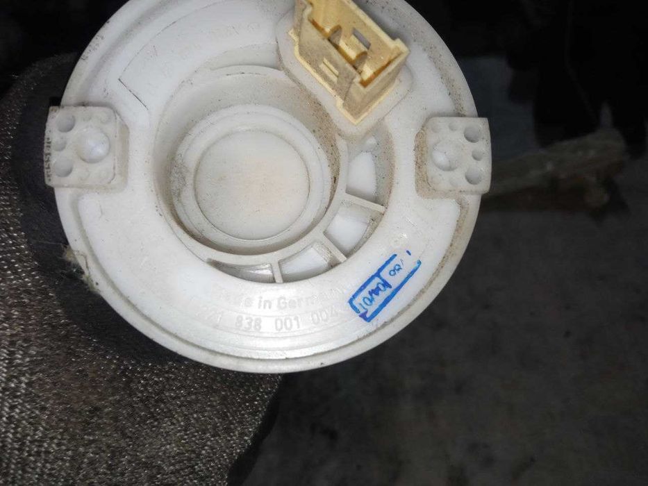 Датчик рівня палива уровня топлива Mercedes-Benz W220 A2205420717