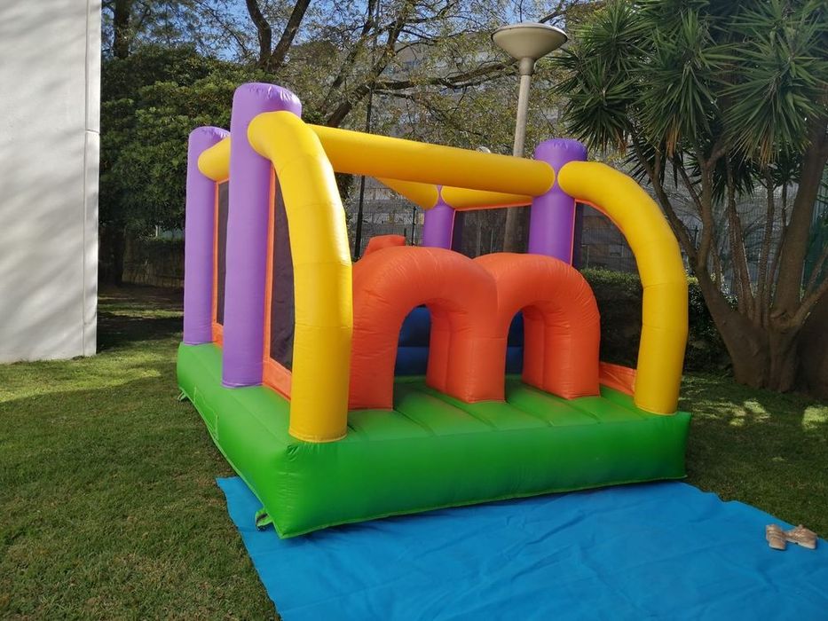 Insufláveis o dia todo