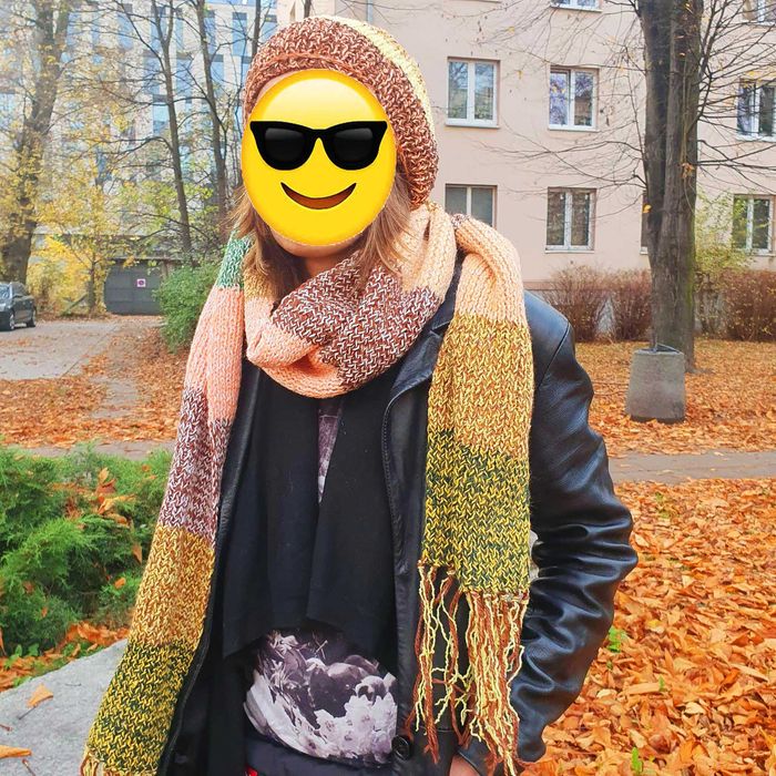 Piękny Komplet Szalik z czapką zrobiony na drutach