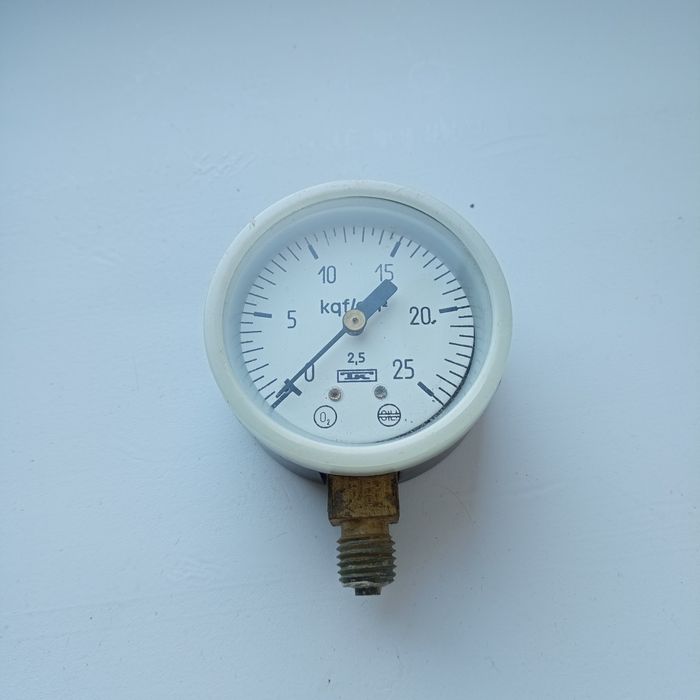 Манометр кислородный 0...25 атм.(на редуктор)