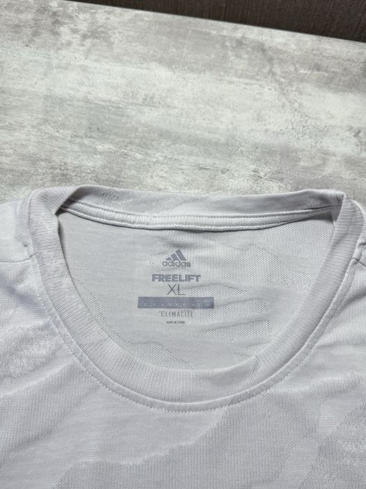 Спортивна футболка Adidas Performance FREELIFT camo L-XL
