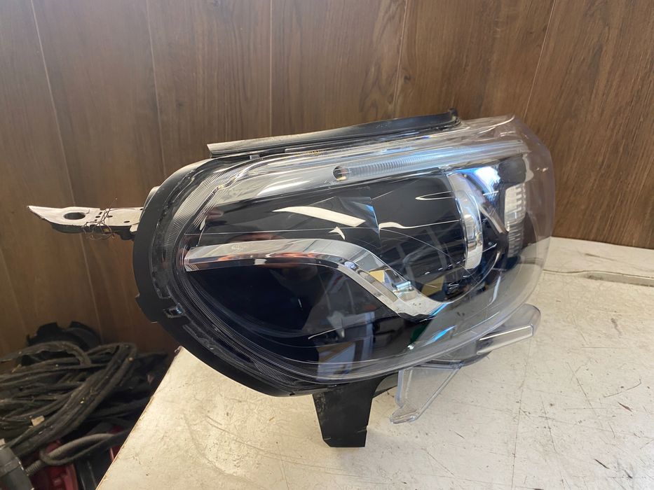 toyota proace ii lampa prawy przód xenon led