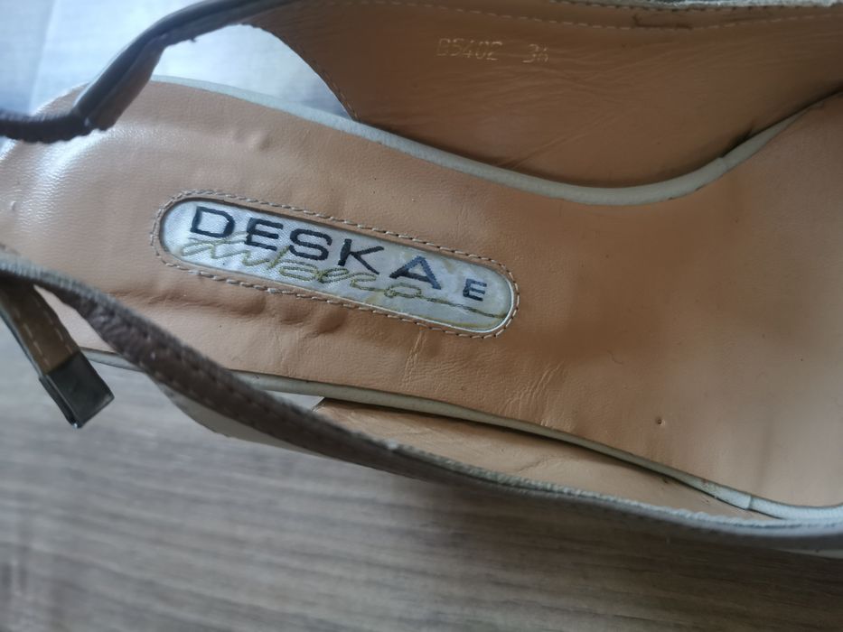 Szpilki z paskiem 36