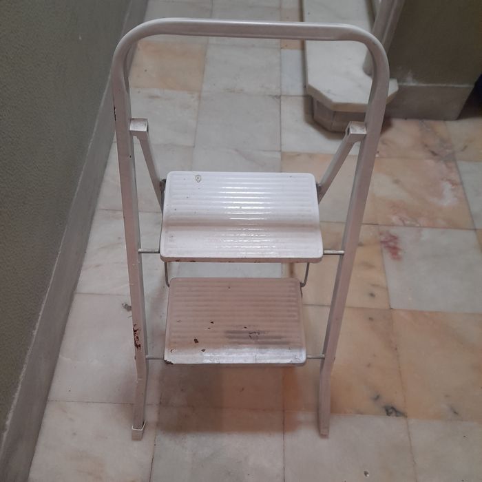 Escadote dois degraus