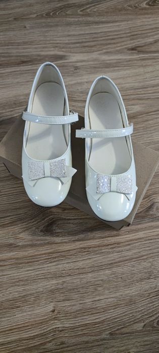 Buty komunijne, białe r. 36