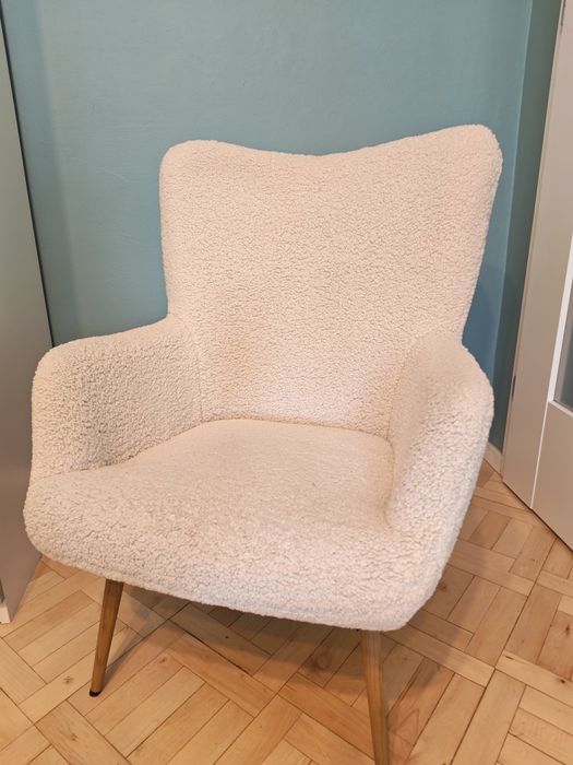 Sprzedam fotel biały